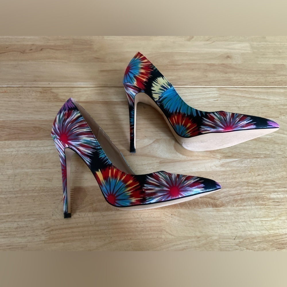 Shoe Republic LA colorful heels in size 9 with an approx 4 1/2 in heel - Picture 4 of 8